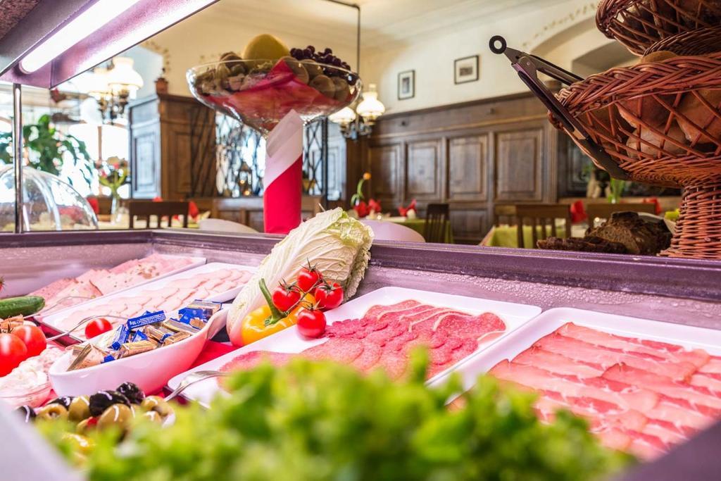 Metzgerei Gasthof Oberhauser - Hotel Zur Post Egling Dış mekan fotoğraf
