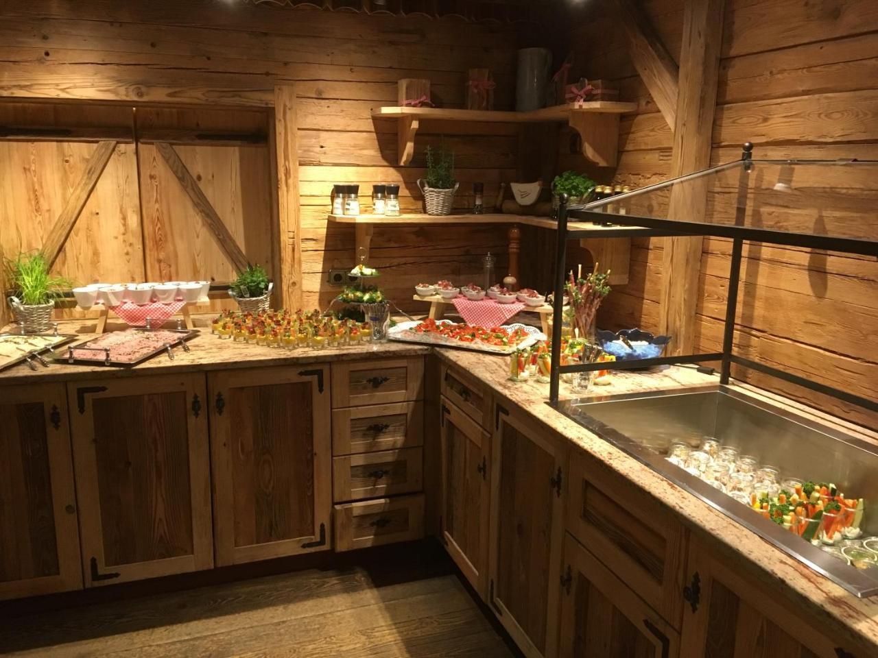 Metzgerei Gasthof Oberhauser - Hotel Zur Post Egling Dış mekan fotoğraf